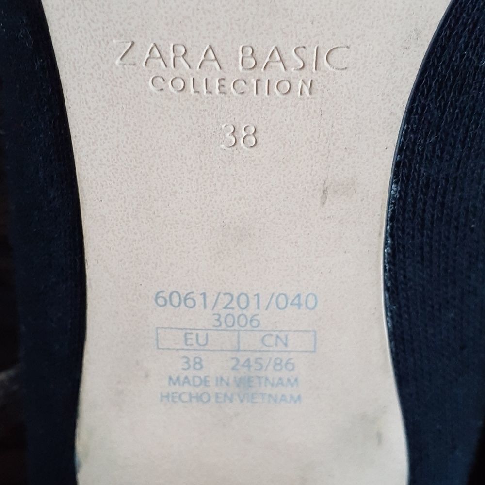 ZARA Style Black Pump - Picture 8 of 9